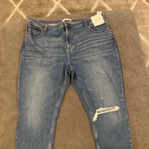 Abercrombie & Fitch, Curve Love, The Skinny High Rise, Size 35/20S, NWT